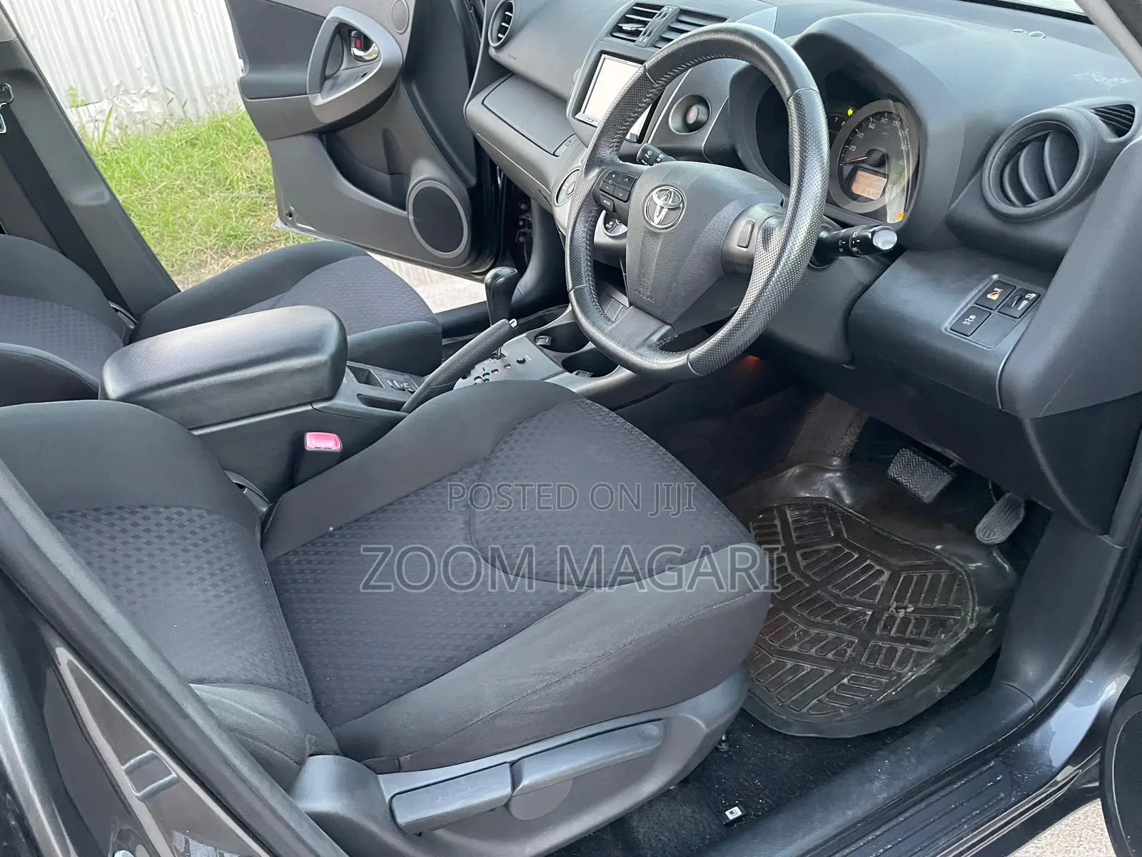 Toyota Vanguard 2012 Gray