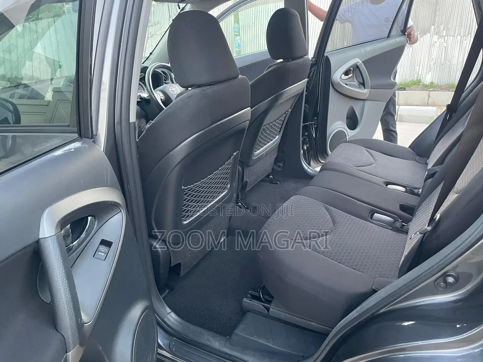 Toyota Vanguard 2012 Gray