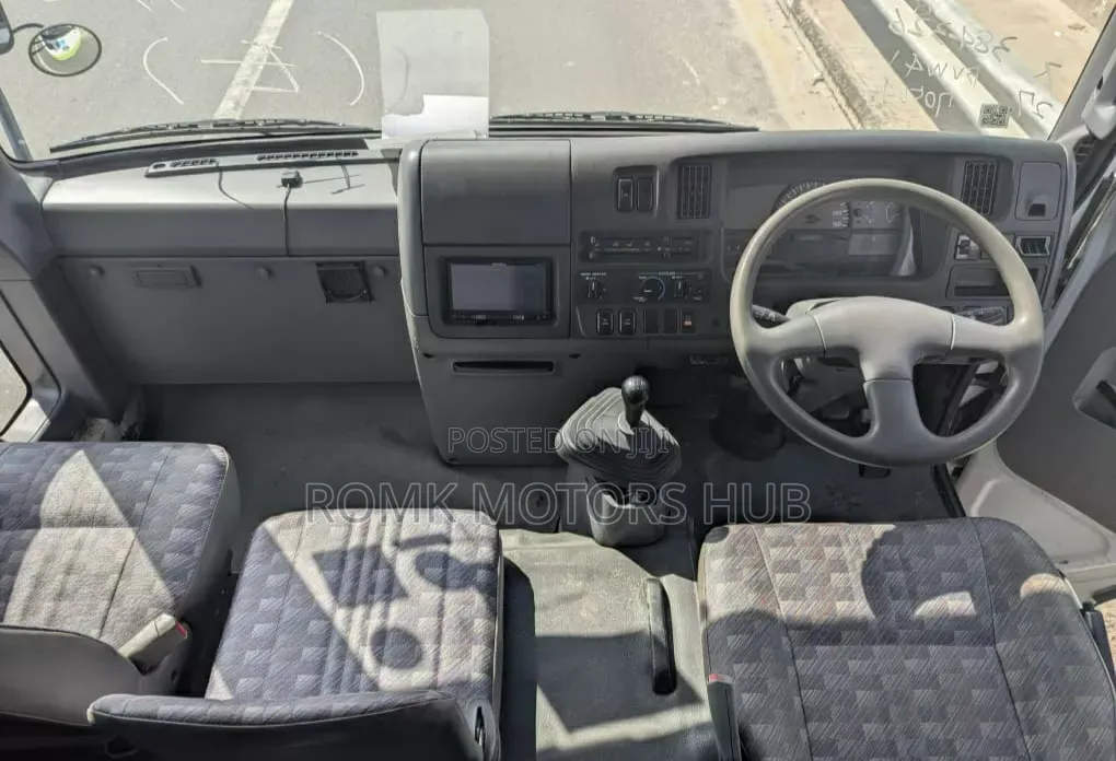 Nissan Civilian 2002