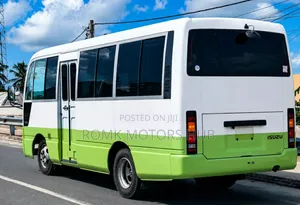 Nissan Civilian 2002
