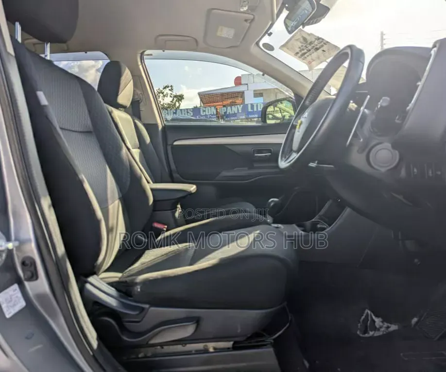 Mitsubishi Outlander 2.0 PHEV AWD 2014 Silver