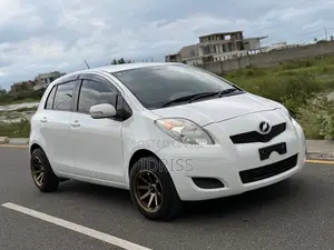Toyota Vitz 2010 White
