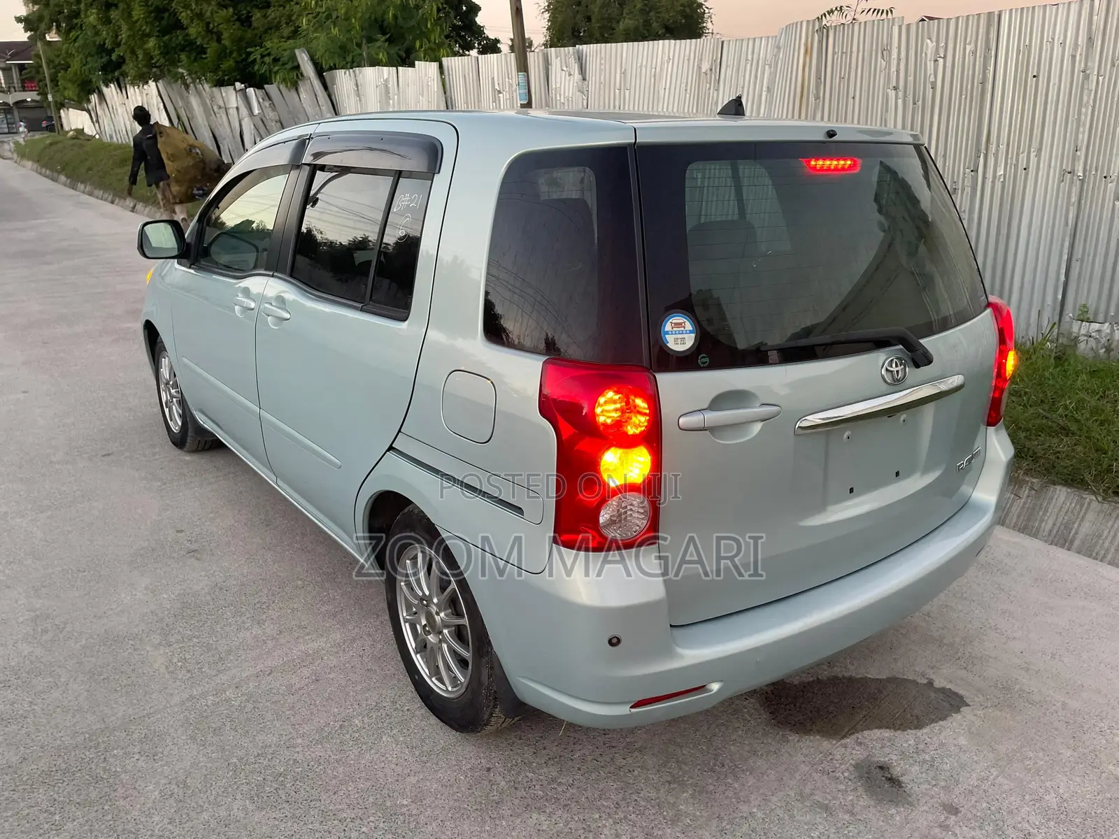 Toyota Raum 2008 Green