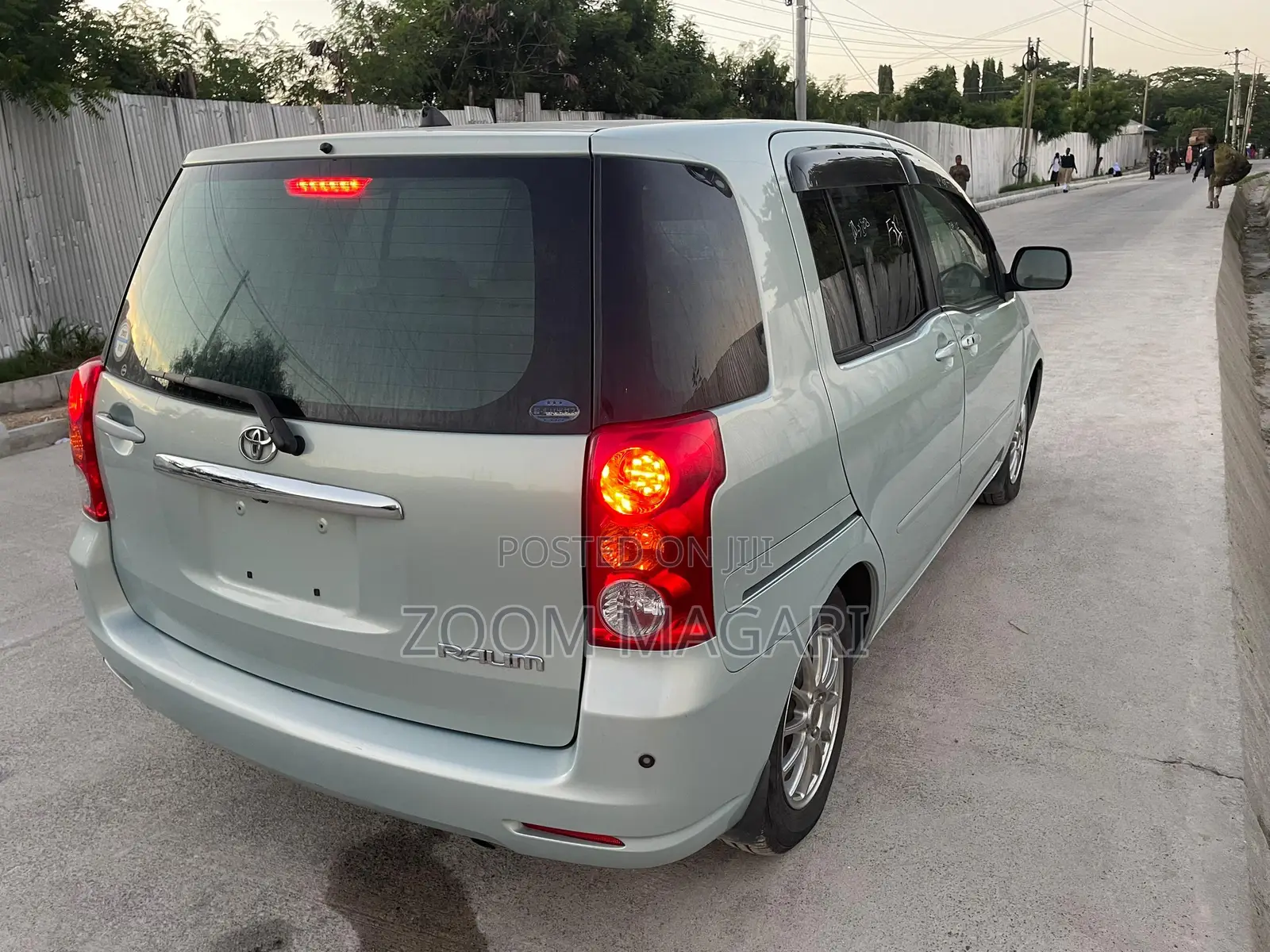 Toyota Raum 2008 Green