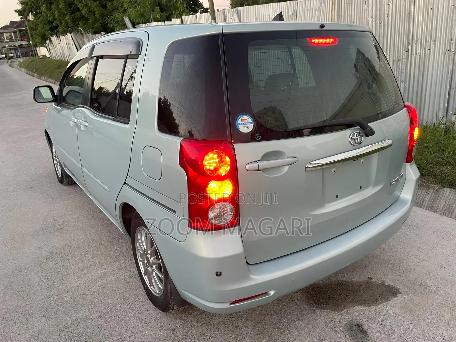 Toyota Raum 2008 Green