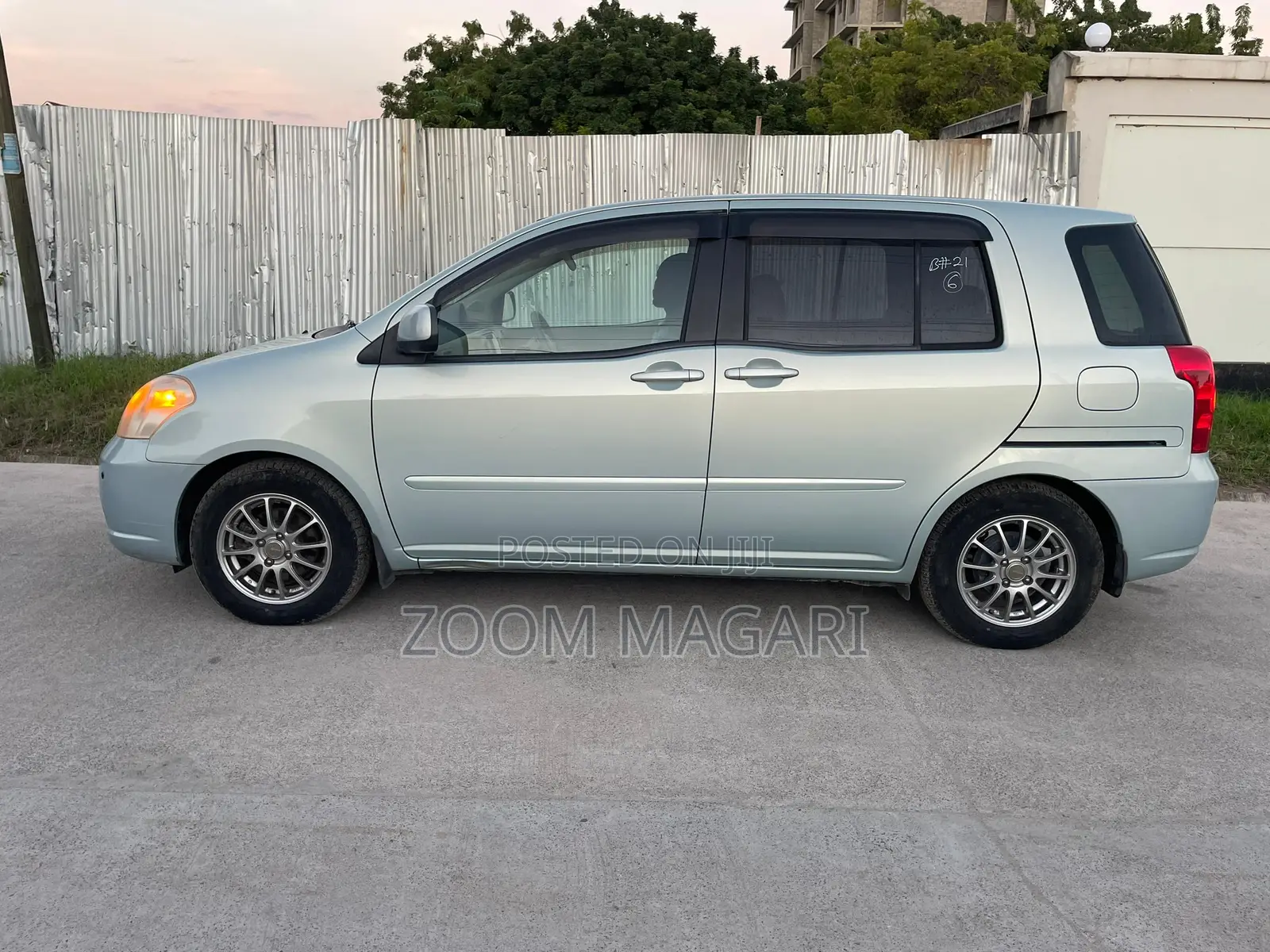 Toyota Raum 2008 Green