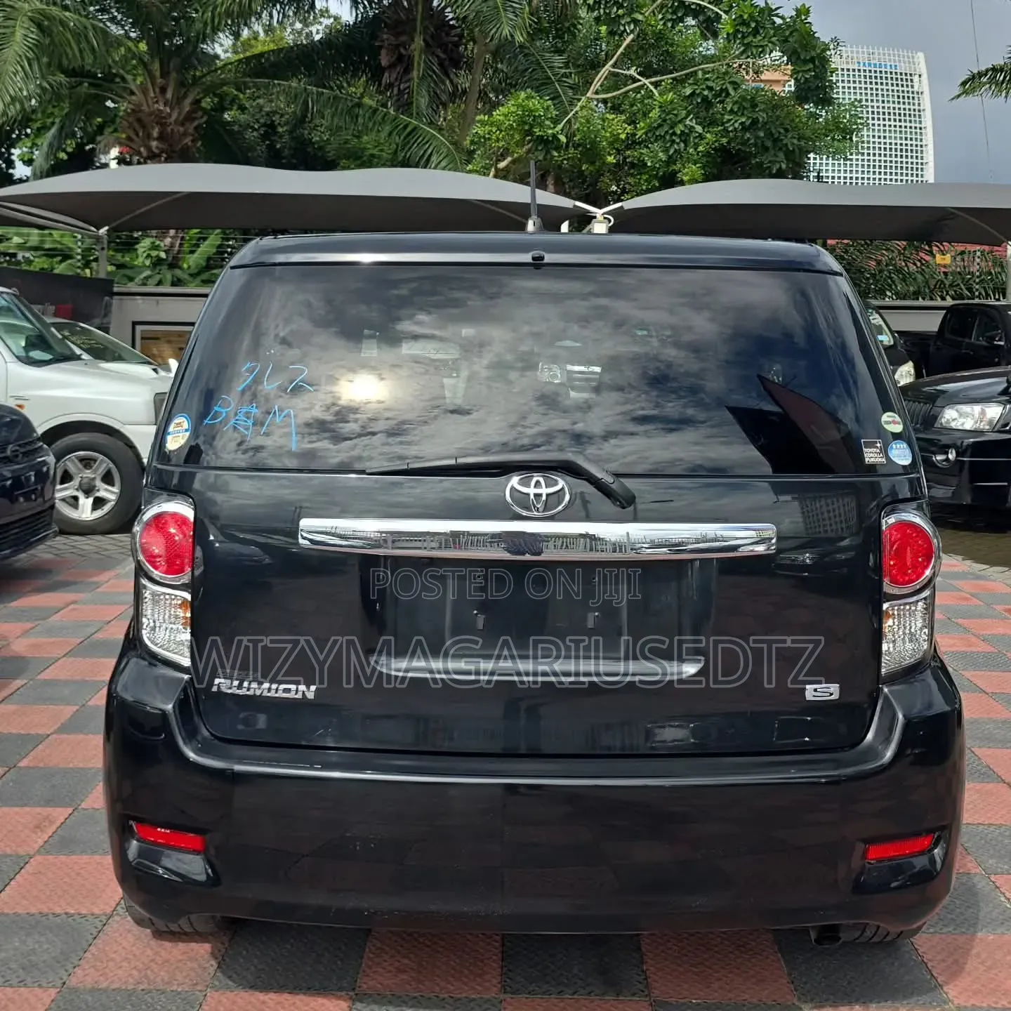 Toyota Corolla Rumion 2011 Matt Black