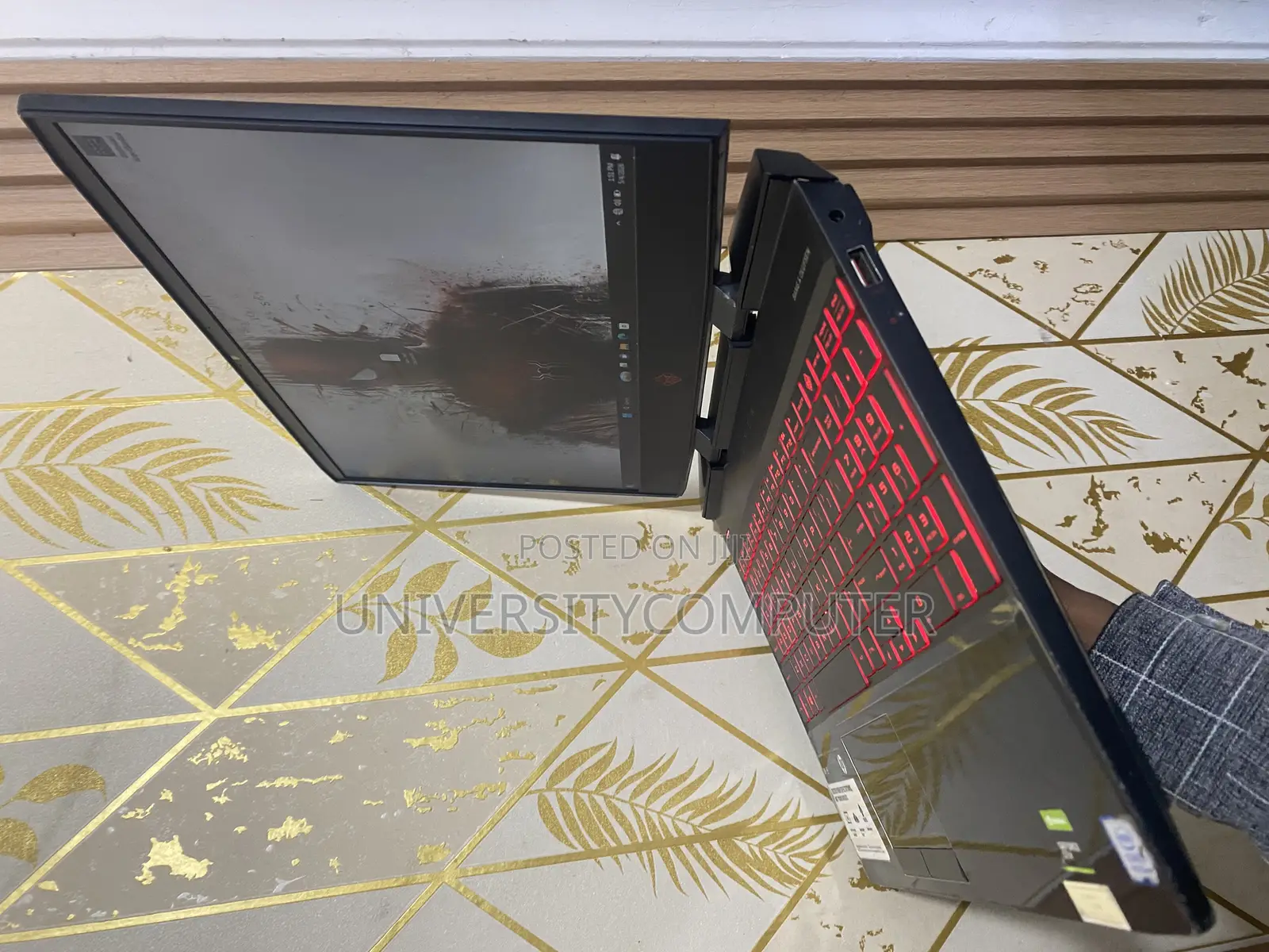Laptop HP Omen 15-dh002nr 16GB Intel Core i7 SSD 256GB