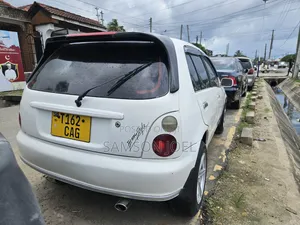 Toyota Starlet 2000 White