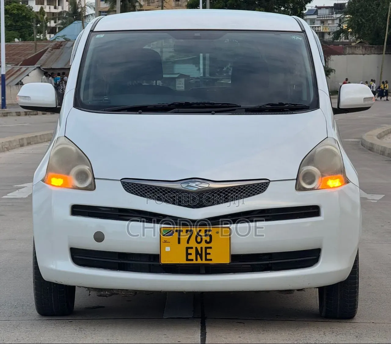 Toyota Ractis 2009 Pearl