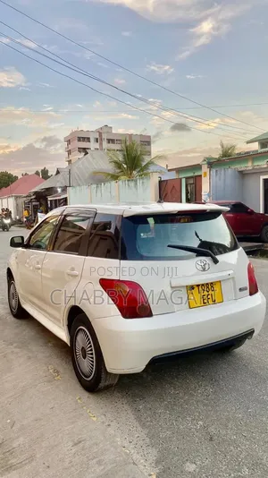 Toyota IST 2005 Pearl