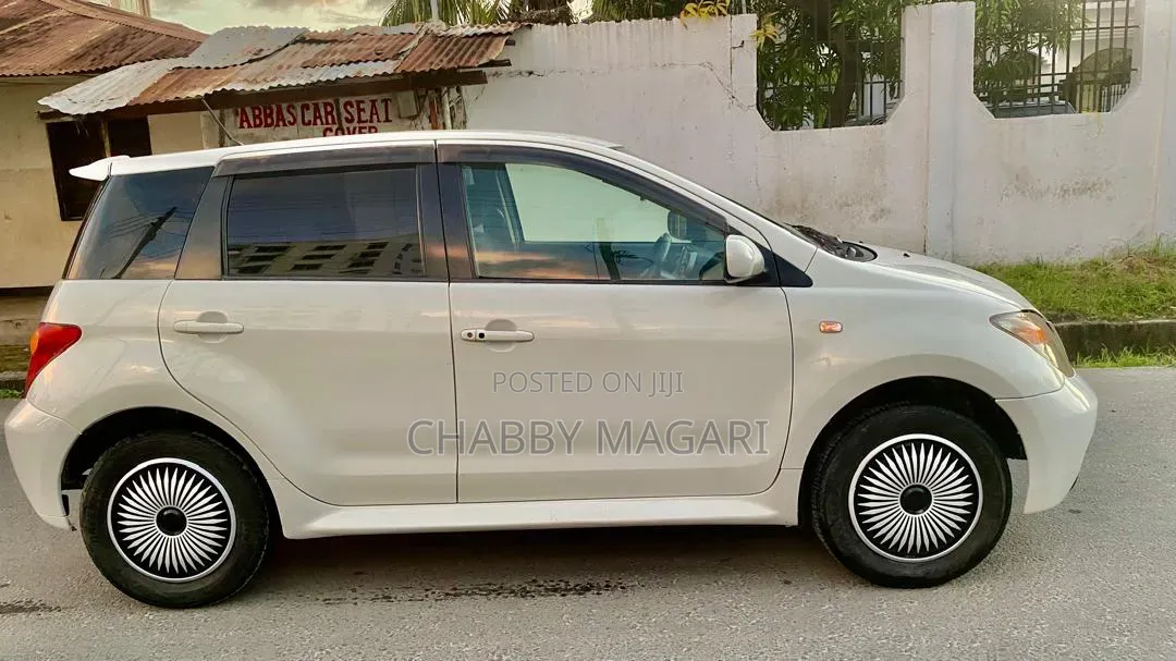 Toyota IST 2005 Pearl