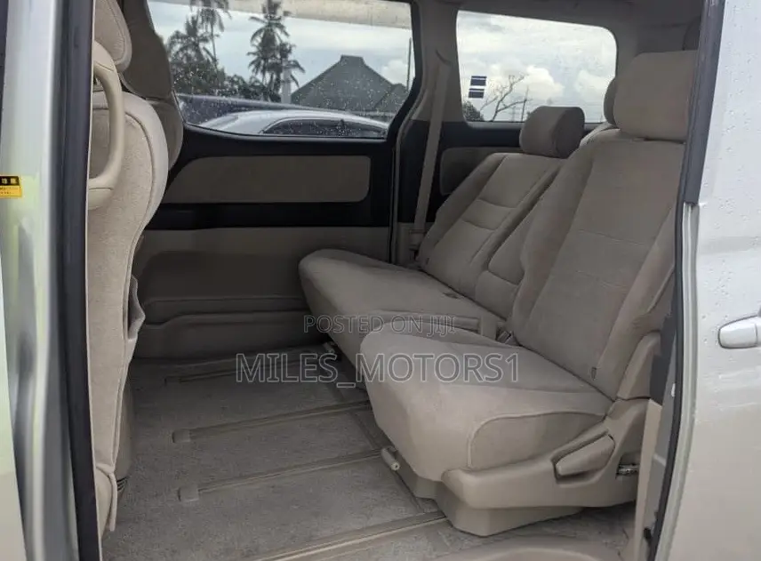 Toyota Alphard 2003 Silver