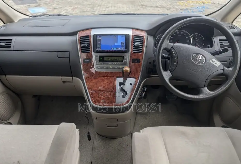 Toyota Alphard 2003 Silver