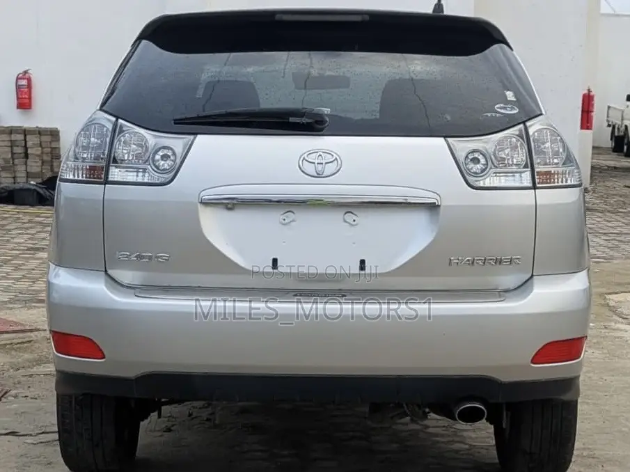 Toyota Harrier 2006 Silver