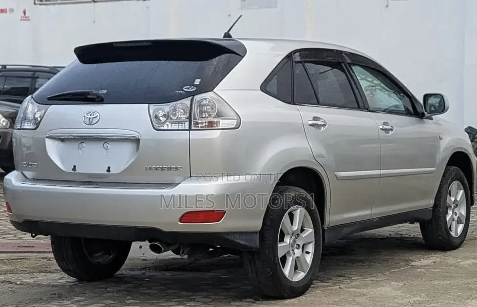 Toyota Harrier 2006 Silver