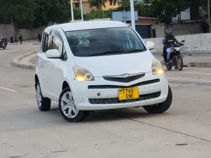 Toyota Ractis 2009 White