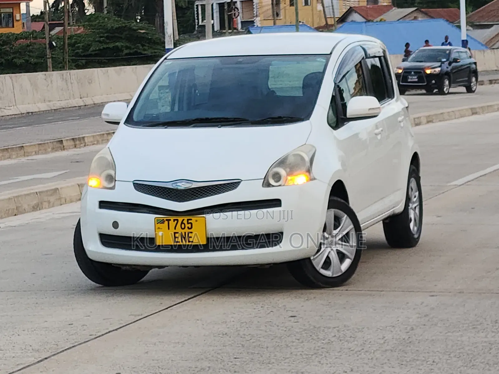 Toyota Ractis 2009 White