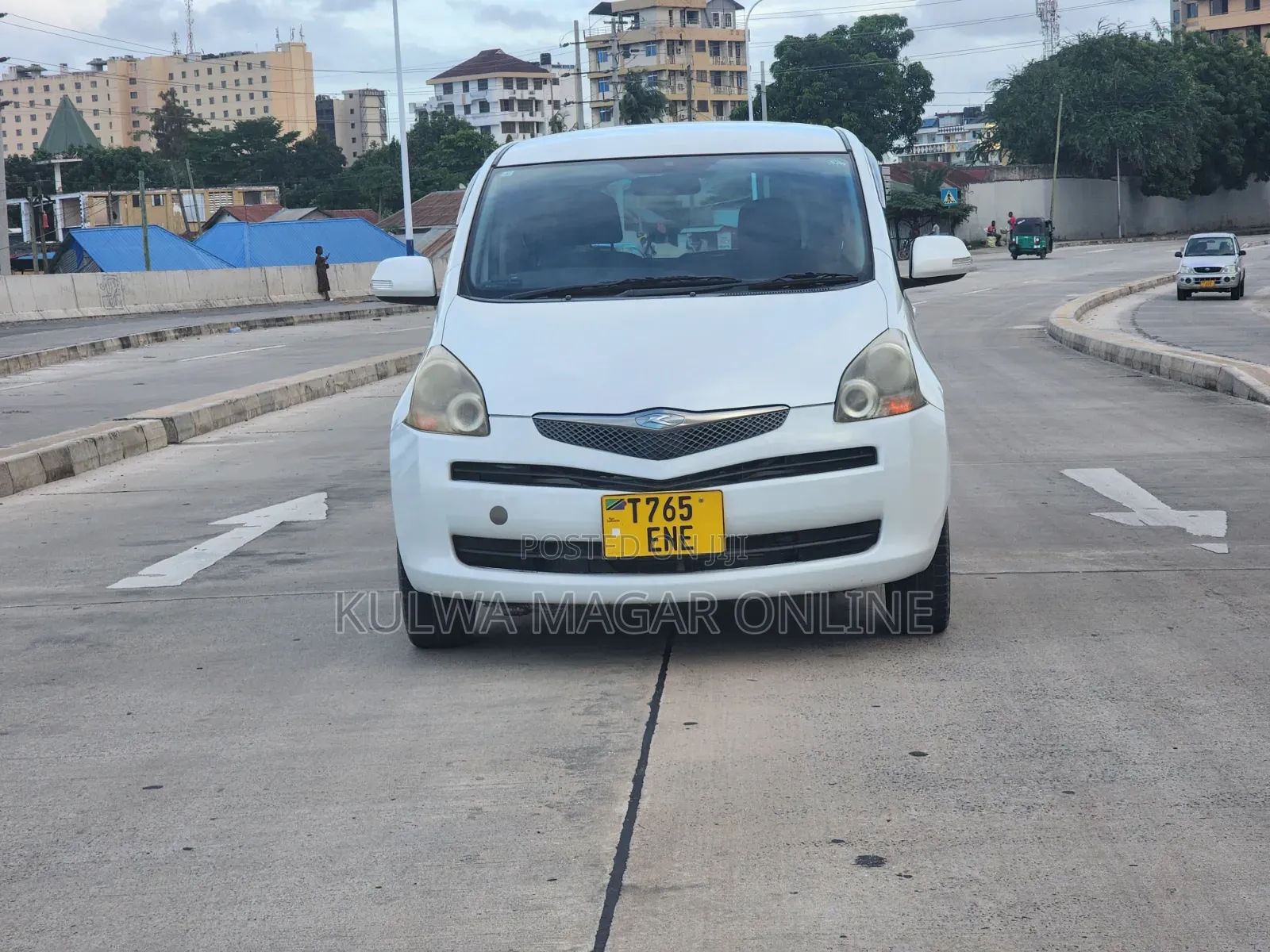 Toyota Ractis 2009 White