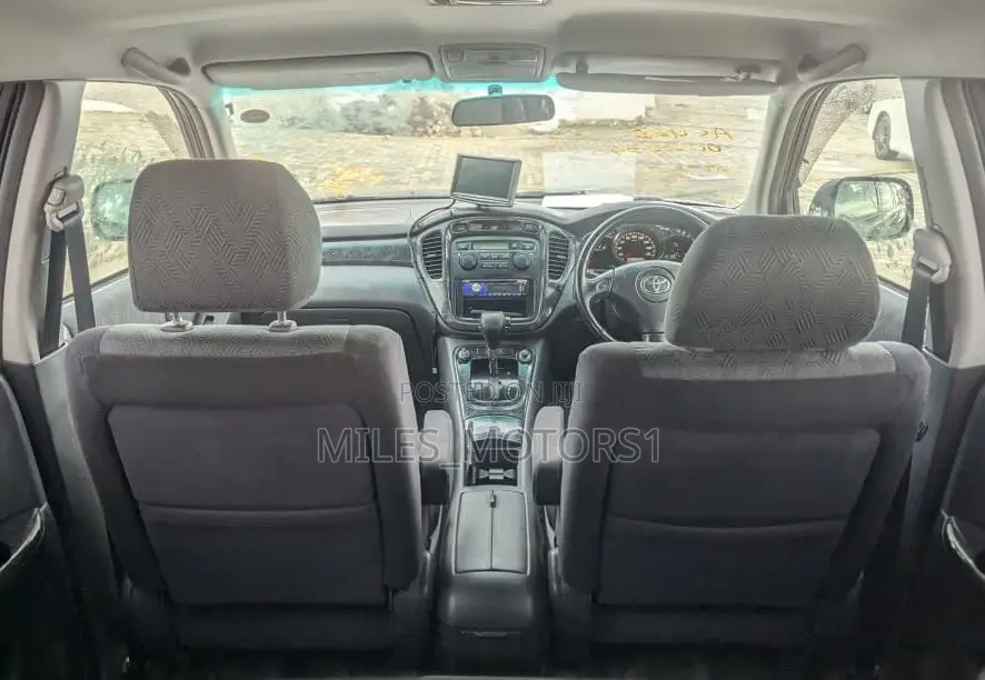 Toyota Kluger 2002 Black