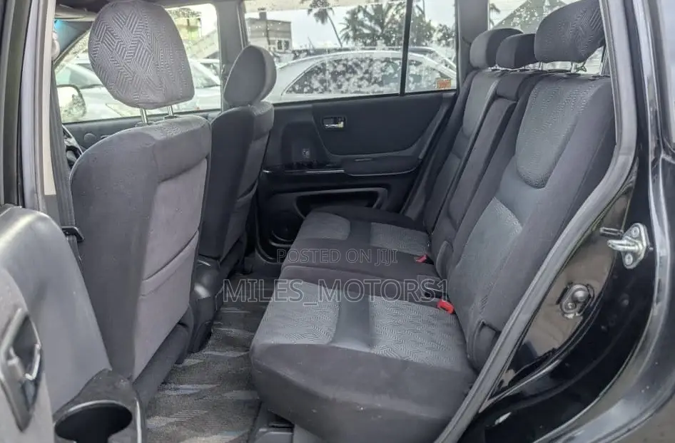 Toyota Kluger 2002 Black