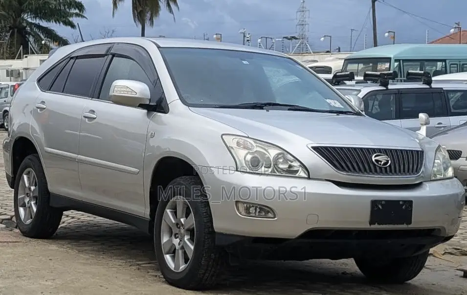 Toyota Harrier 2004 Silver