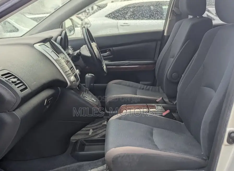 Toyota Harrier 2004 Silver