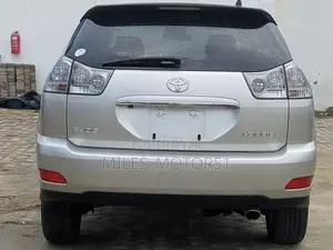 Toyota Harrier 2004 Silver