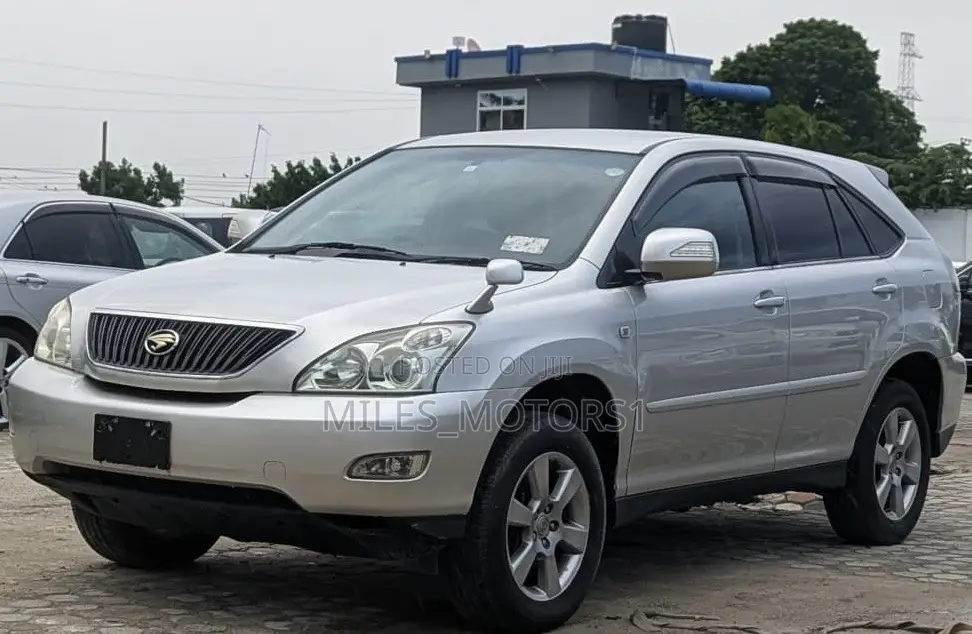 Toyota Harrier 2004 Silver
