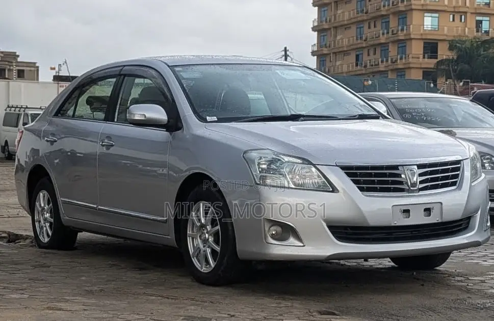 Toyota Premio 2012 Silver