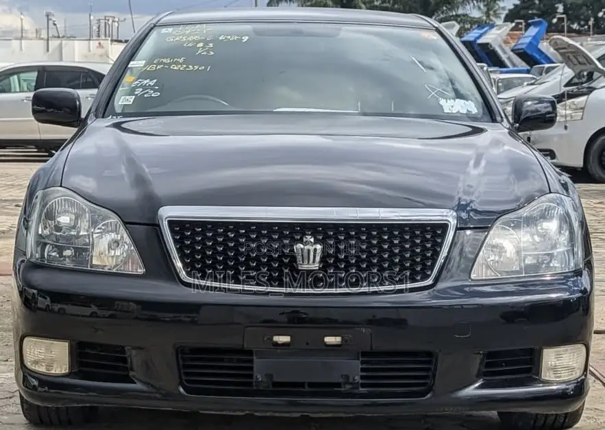 Toyota Crown 2006 Black