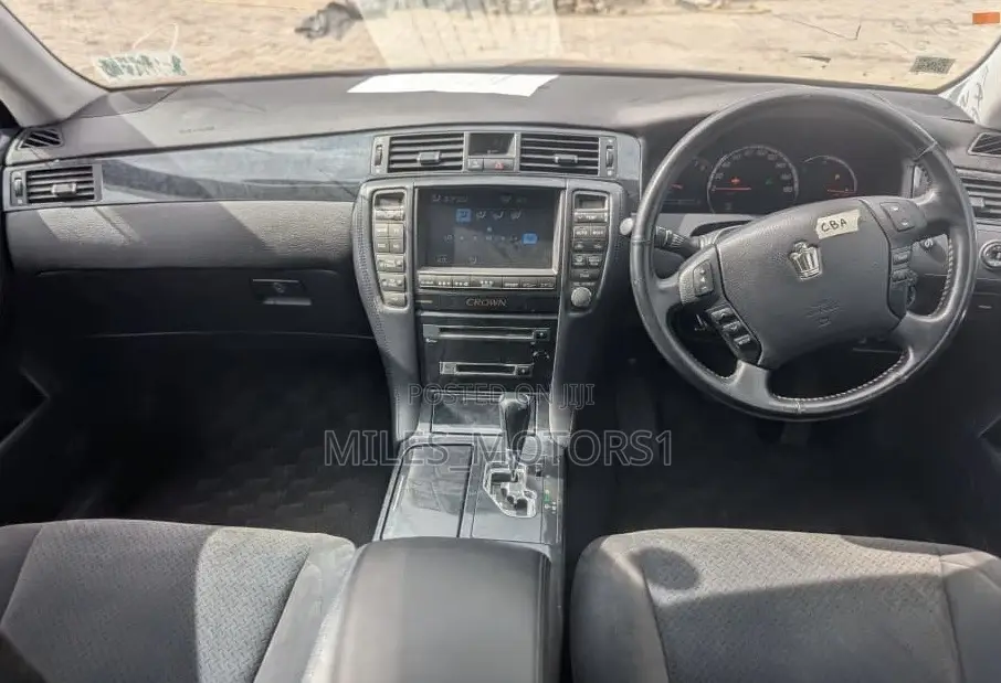Toyota Crown 2006 Black