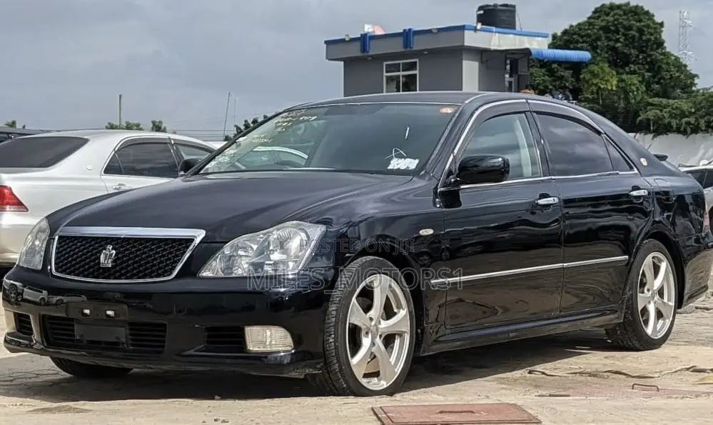 Toyota Crown 2006 Black