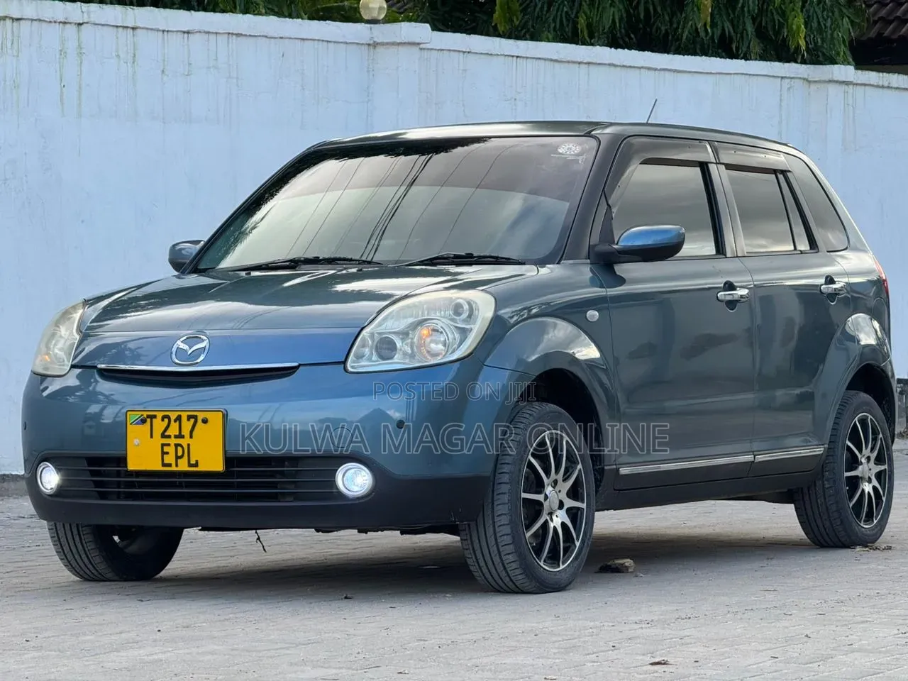 Mazda Verisa 2009 Blue