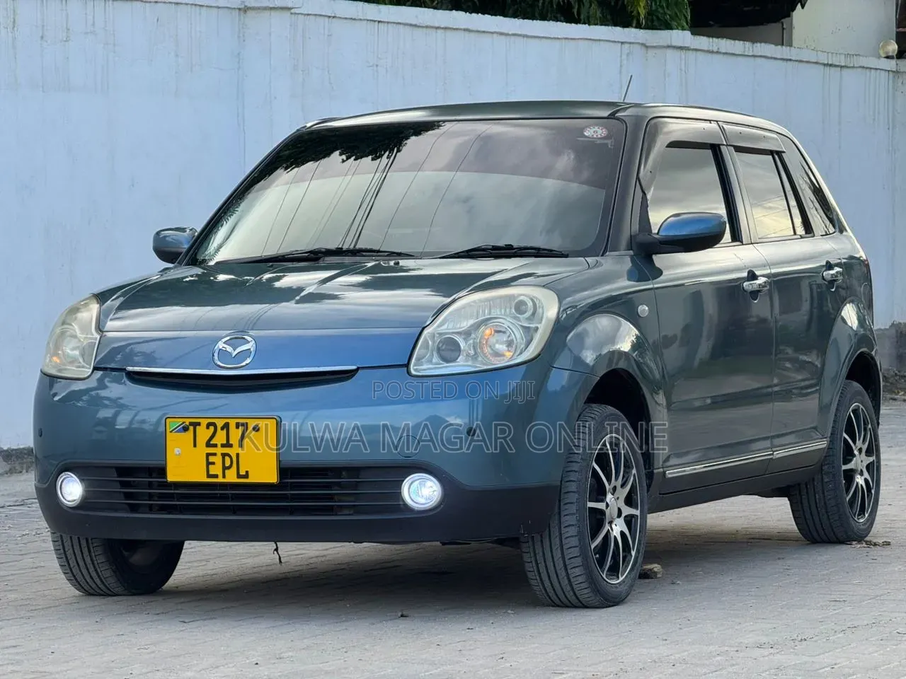 Mazda Verisa 2009 Blue