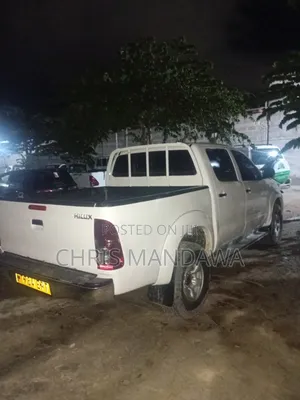 Toyota Hilux 2007 White
