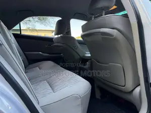 Toyota Crown 2010 Silver