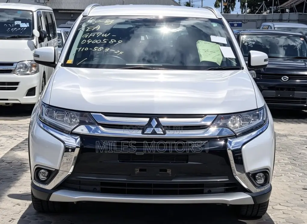 Mitsubishi Outlander 2018 White