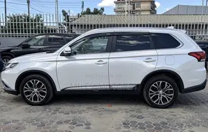 Mitsubishi Outlander 2018 White
