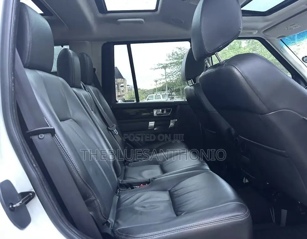 Land Rover Discovery 2015 White