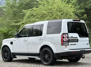 Land Rover Discovery 2015 White