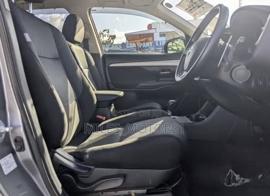 Mitsubishi Outlander PHEV 2020 Gray