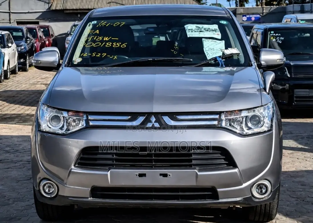 Mitsubishi Outlander PHEV 2020 Gray