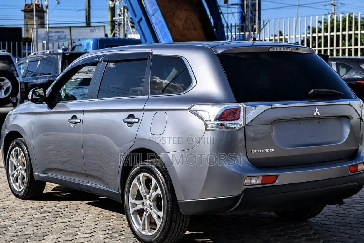 Mitsubishi Outlander PHEV 2020 Gray