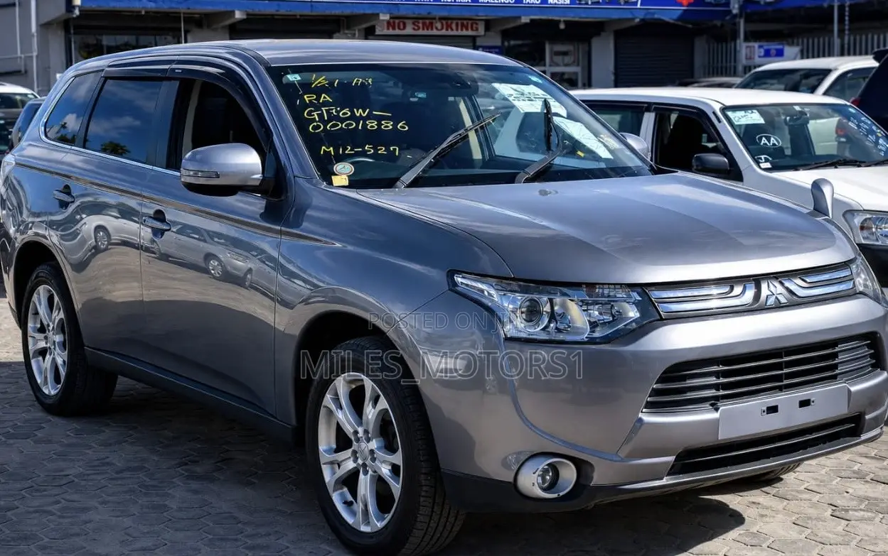 Mitsubishi Outlander PHEV 2020 Gray