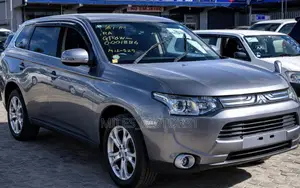 Mitsubishi Outlander PHEV 2020 Gray