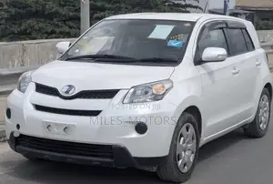 Toyota IST 2008 White