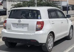 Toyota IST 2008 White