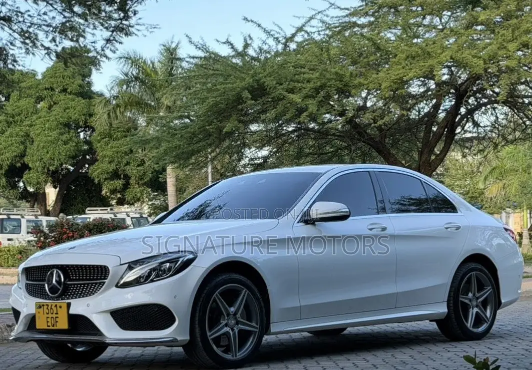 Mercedes-Benz C-Class C 200 (S205) 2015 White