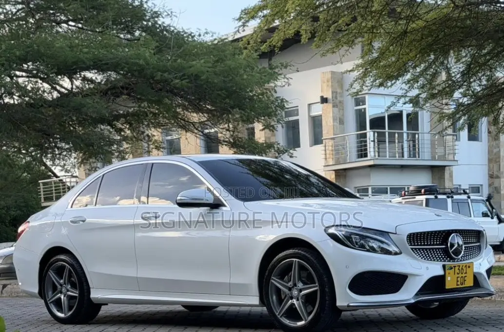 Mercedes-Benz C-Class C 200 (S205) 2015 White
